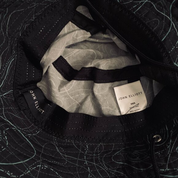 - NEW JOHN ELLIOTT Bucket Hat AX1